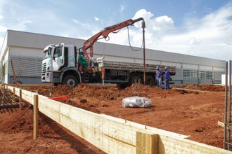 Obras iniciais do Prédio de Almoxarifado/Patrimônio/Manutenção e Terceirizados