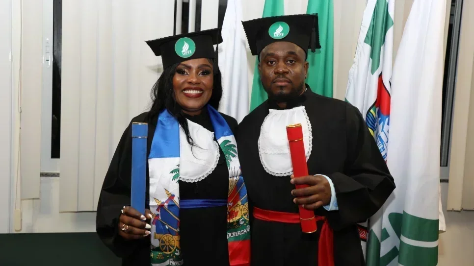 Stéphanie e Widler são os primeiros haitianos formados pela UFFS – Campus Erechim