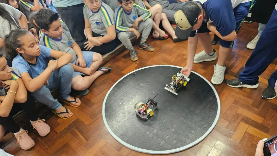 UFFS sedia primeira edição do Circuito Sudoeste de Robótica com participação de escolas da região