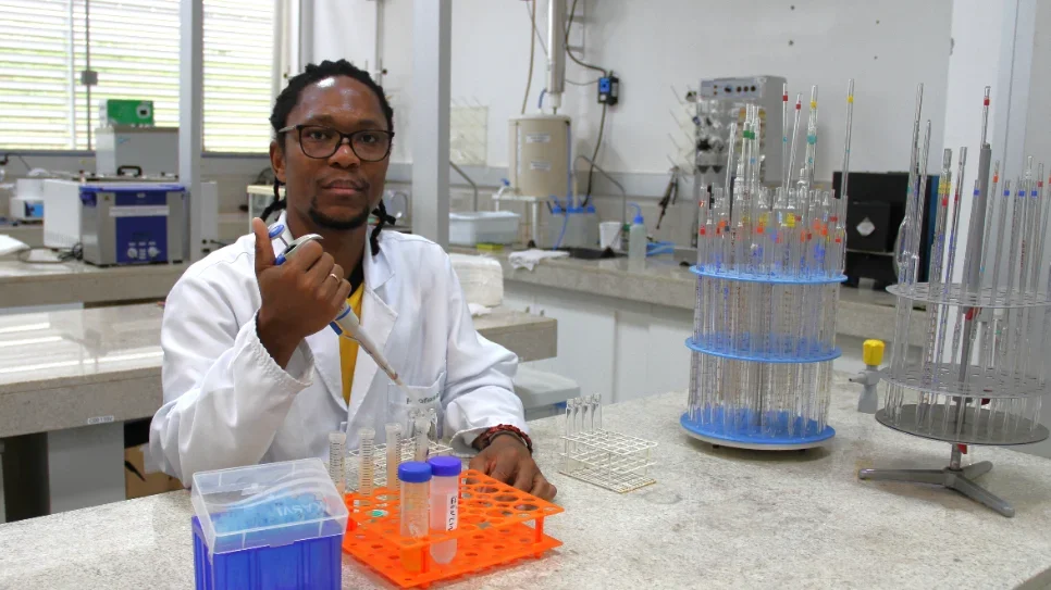 Mestrado em Ciência e Tecnologia de Alimentos recebe primeiro estudante estrangeiro