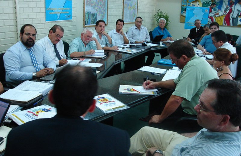 Primeira reunião da Comissão de Implantação da UFFS, realizada na cidade de Florianópolis (SC) / Foto: Banco de Imagens/UFFS